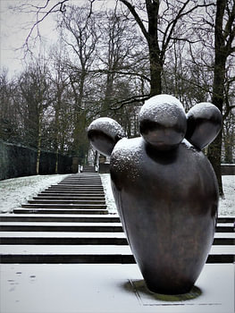 Beeld in de Steile Tuin, Park Sonsbeek Arnhem 