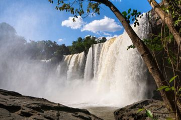 Wasserfall von São Romão von Rob van der Wal