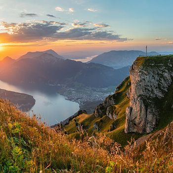 Le lac des Quatre-Cantons au coucher du soleil