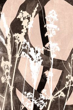 Abstract Retro Botanisch. Bloemen en gras in gebroken wit, beige, bruin