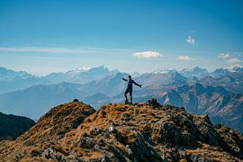 happy hiker on Monte Limidario Gridone by Leo Schindzielorz