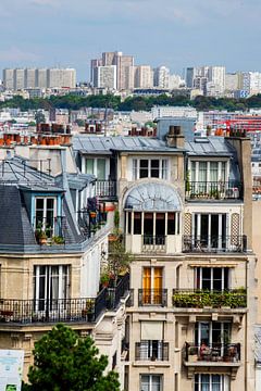 Paris et ses balcons caractéristiques sur Blond Beeld