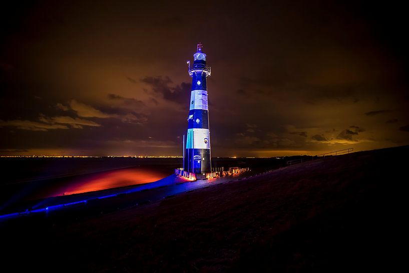 Breskens lighthouse by P- Aronnax