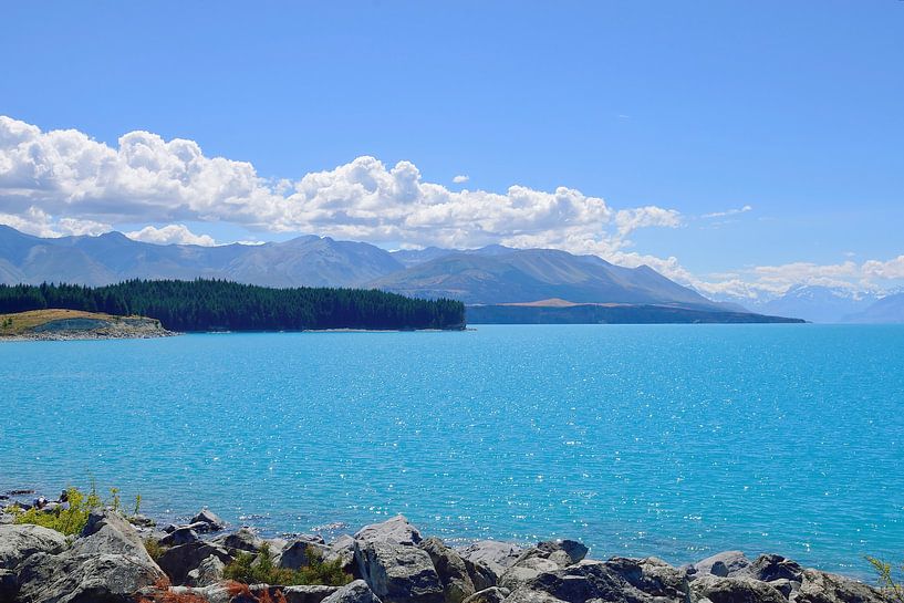 The insanely blue Lake Pukaki by Frank's Awesome Travels