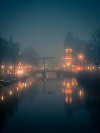 Amsterdam im Nebel von Thea.Photo