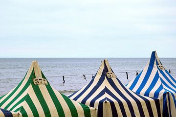 Summer Beach Tents van Timeview Vintage Images