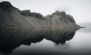 Paysage de montagne en Islande sur Dylan Barkley