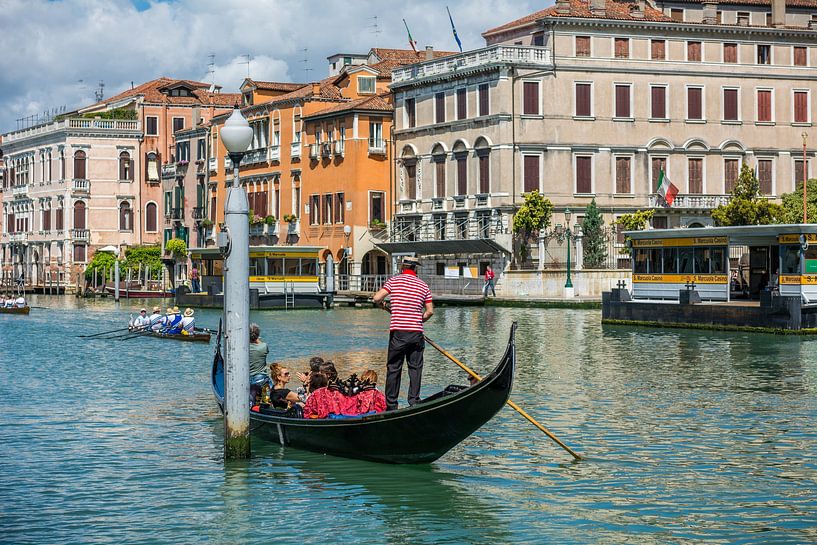Venice Gondola by Luis Emilio Villegas Amador