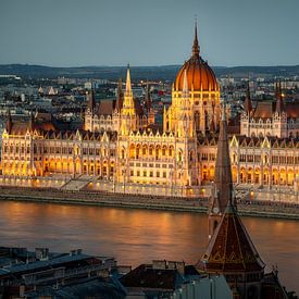 budapest by Frank Peters