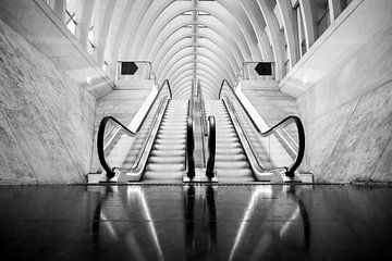 Rolltreppe im Bahnhof von Lüttich von Antwan Janssen