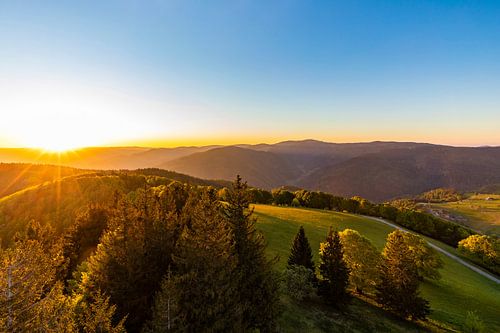 Zonsopgang op het Schauinsland in het Zwarte Woud