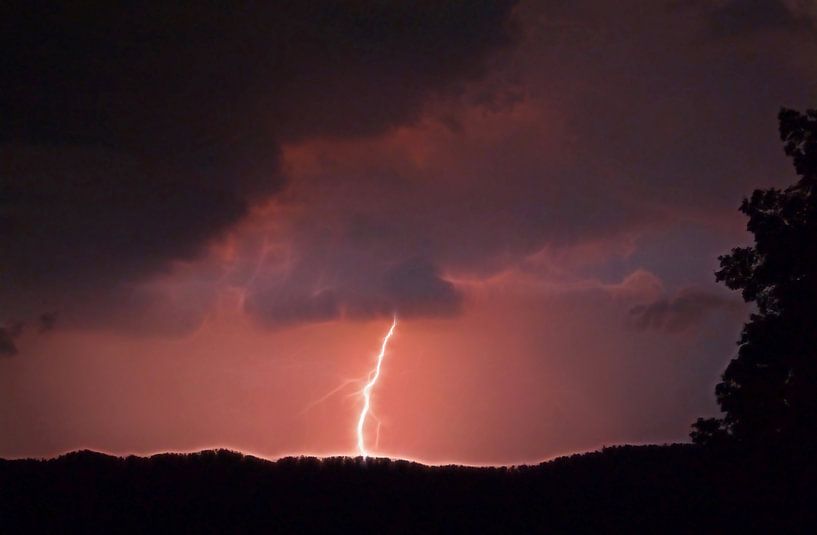 Lightning by Caroline Lichthart