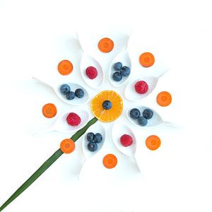 Eine Blume aus Obst und Gemüse