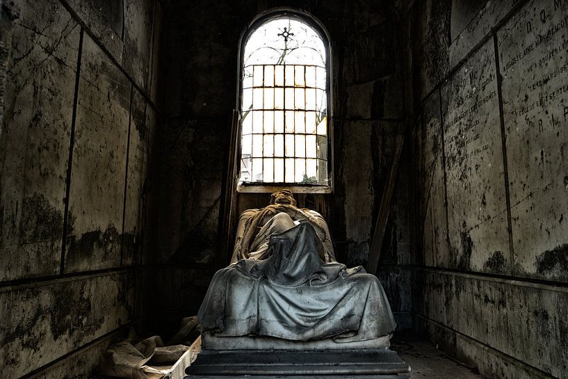 Past Glory by Jo Beerens