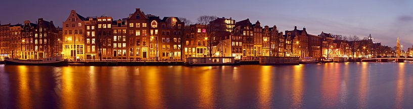 Panorama of Amsterdam on the Amstel at night by Eye on You