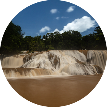 Waterval van Agua Azul van Erik de Rijk