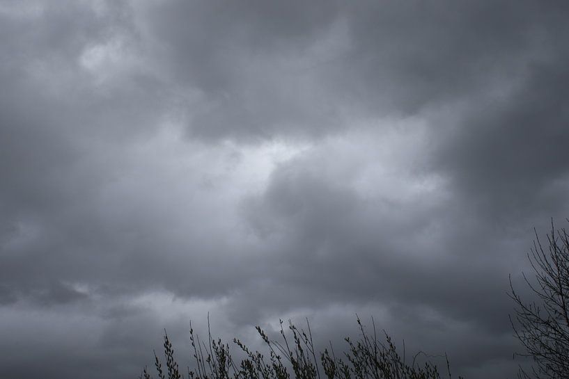 Bedrohliche Wolken von Geert Naessens