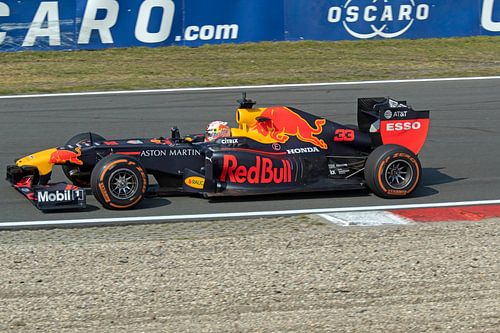 Max in the Red Bull formula 1 car from 2011 (RB7)