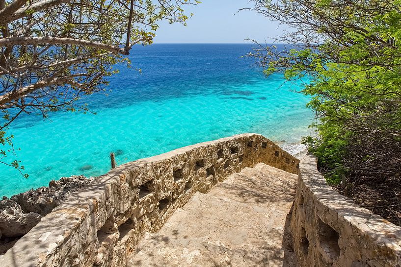 Landschaft 1000 Stufen als Tauchplatz im Meer auf der Insel Bonaire von Ben Schonewille