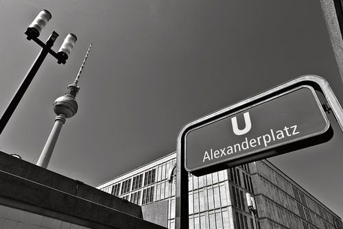 Berlijn - Alexanderplatz in Oost-Berlijn - zwart-wit 
