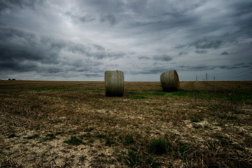 Straw bales by Jo Beerens