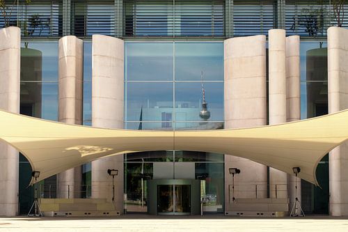 BERLIN Quartier du gouvernement Façade en verre - berlin chancellery