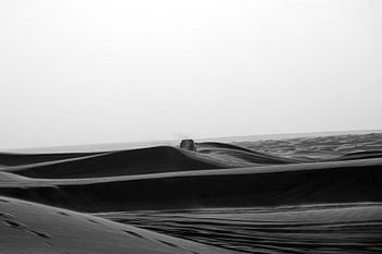 dubai desert bw