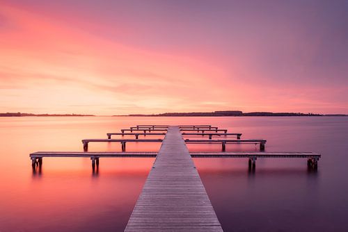 Jetée sur le lac Veere en Zélande