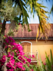 Maison caribéenne avec balcon en Guadeloupe