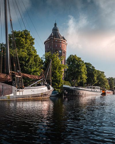 Watertoren West vanaf het Reitdiep, Groningen