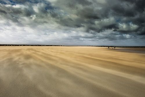 Zandstorm aan de kust