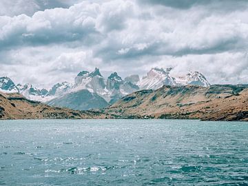 Indrukwekkende bergen in Patagonië van Hege Knaven-van Dijke