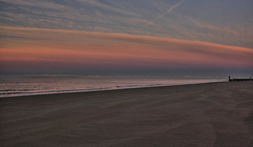 Twilight falls on the beach of Zoutelande by MSP Canvas