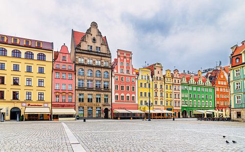 De beaux bâtiments sur la place Rynek à Wrocław, en Pologne 2/8