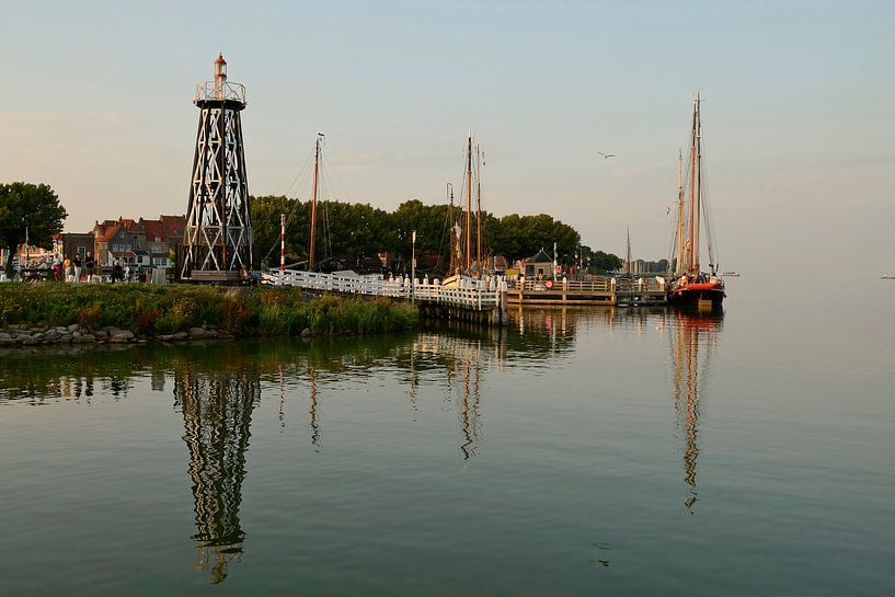 Lighthouse 't Vuurtje by Wil van der Velde