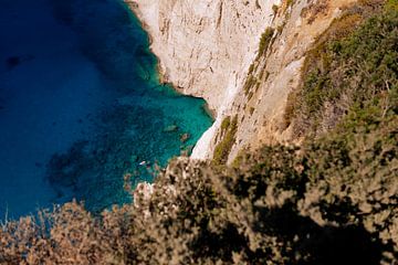 Uitzicht op de Iionische Zee met bergen - Baai Zakynthos - Griekenland -  reisfotografie Zakynthos van Irmgard Averesch