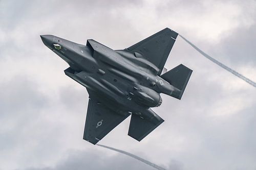 USAF Lockheed Martin F-35A Lightning II is opgestegen.