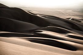Zand duinen in de Huacachina woestijn/oasis | Peru van Felix Van Leusden