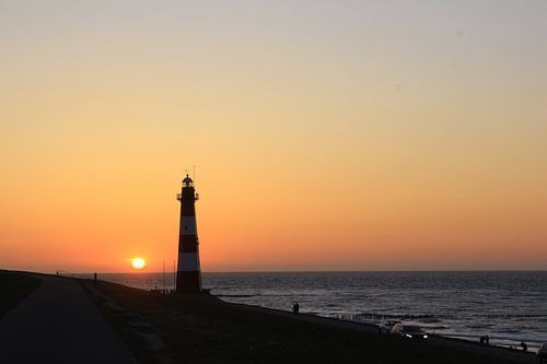 Coucher de soleil au phare de Zeeland Breskens