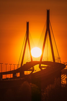 Coucher de soleil sur le pont du Köhlbrand