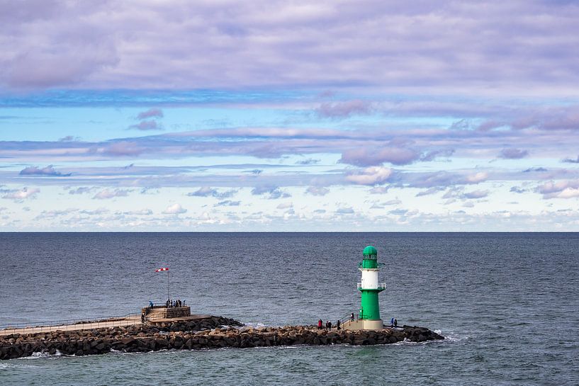 Mole an der Ostseeküste in Warnemünde von Rico Ködder