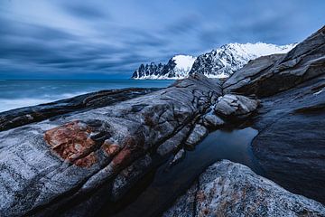 Rocky coast on the Norwegian island of Senja by Martijn Smeets