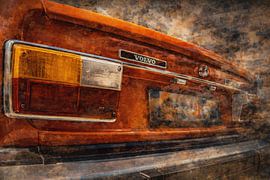 Experimentele stedelijke kunstachtergrond met retroauto in beeld