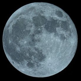Der Mond - immer ein magischer Anblick von Ronald Pieterman
