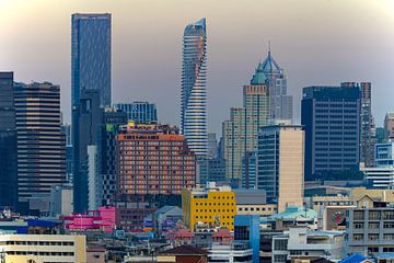 In the evening in Bangkok by Walter G. Allgöwer