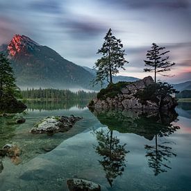 Alpenglow at Hintersee by Salke Hartung