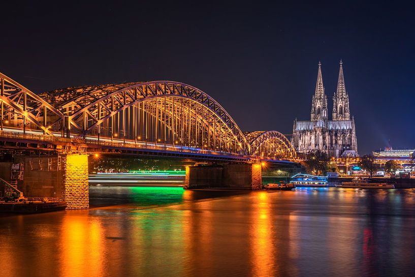 Cologne / Köln / Cologne la nuit par Maurice Meerten