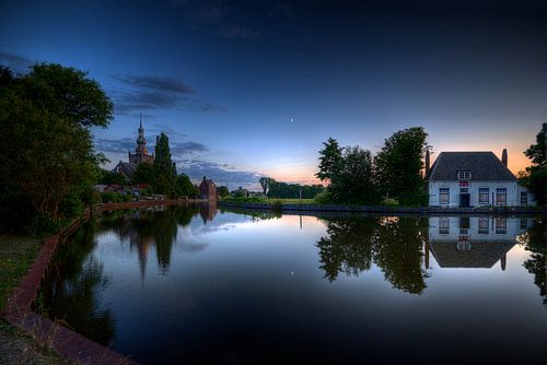 Moon over Kethelsekade / Veerhuis / Overschie