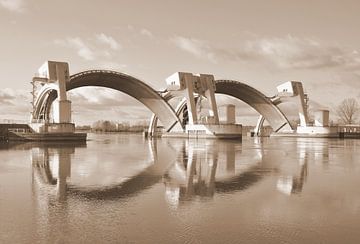 Amerongen weir complex in sepia by Jose Lok