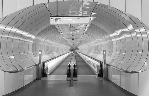 Het metrostation Wilhelminaplein in Rotterdam